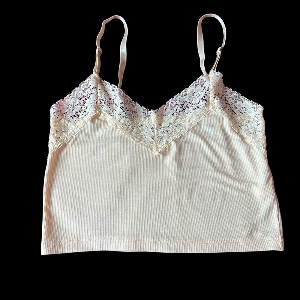 Cream Cropped Ribbed Lace Trim Cami Top | Size Small